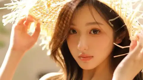 山西男子复刻小学生背书